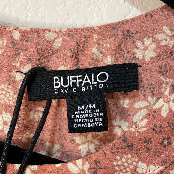 NWT Women's Short Sleeve Keyhole Floral Blouse Pink Medium - Picture 3 of 6